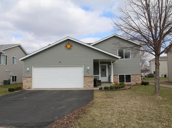 924 Savanna Ave, Saint Cloud, MN 56303