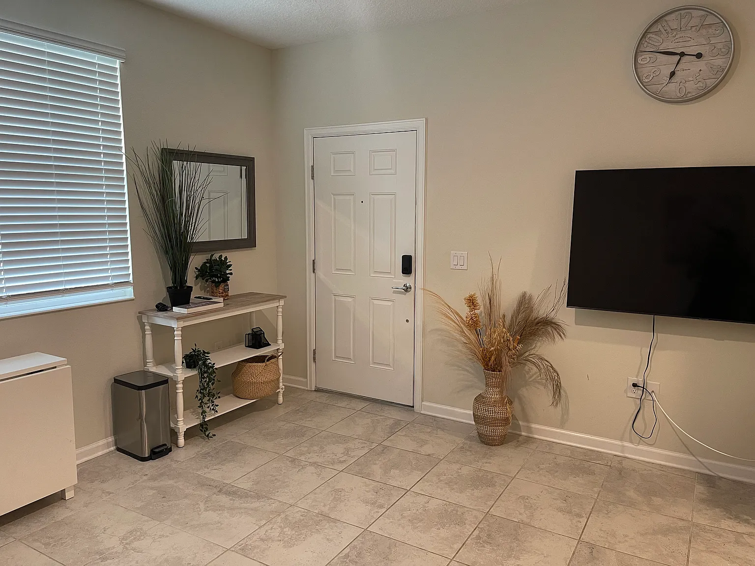 1 bed, $1,300 — Photo 1