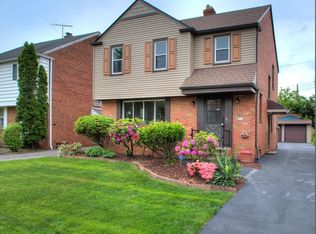 4406 Baintree Rd, University Heights, OH 44118