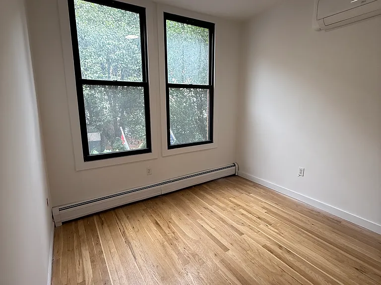 359 1st St #1 — Photo 7