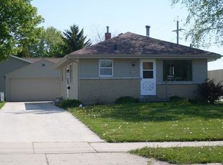 903 E Linden Ave, Manitowoc, WI 54220