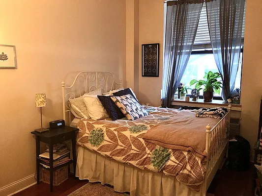 Rented by REAL New York | media 7