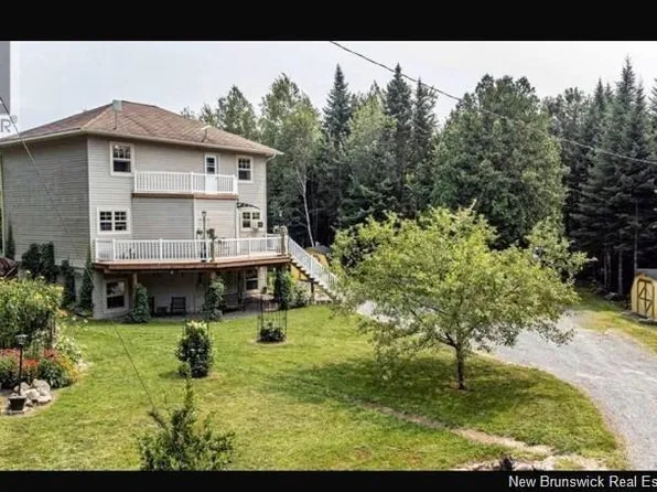 296 Upper Durham Rd, Saint Marys, NB E6C 1C9