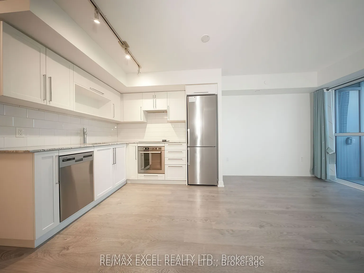2 bed, $2,350 — Photo 2