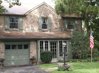 9 Whitpain Dr, Ambler, PA 19002