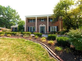 636 Fairways Cir, Saint Louis, MO 63141