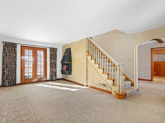 3rd image of 4625 W 97th Pl