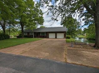 87 Rolling Meadows Ct, Godfrey, IL 62035