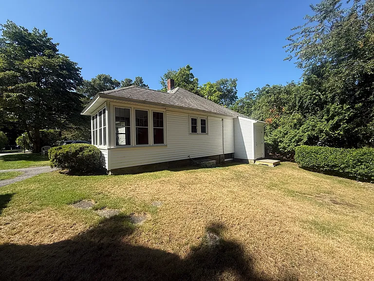24 Fairfax St — Photo 20