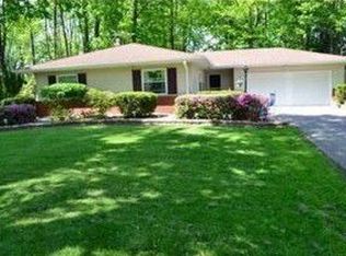 1131 Ledgeview Rd, Macedonia, OH 44056