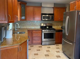 151-46 19th Ave #1, Whitestone, NY 11357