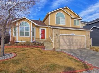 6836 Dream Weaver Dr, Colorado Springs, CO 80923