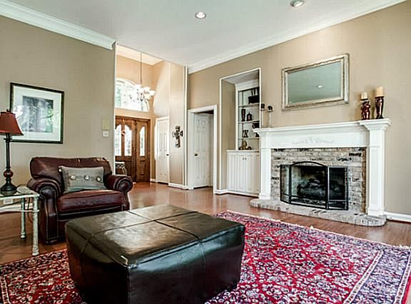 5th image of 6903 Glenbrook Ln