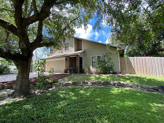 3rd image of 380 Oak Lake Pl