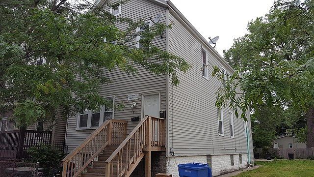 1st image of 728 W 51st St