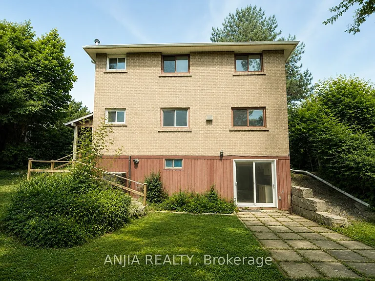 31 Shippigan Cres #LOWER — Photo 7