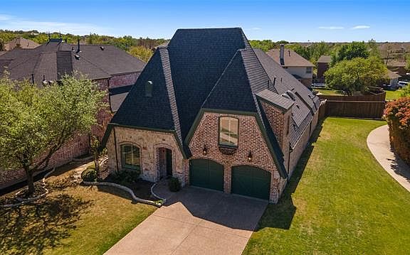 4th image of 4513 Venetian Way