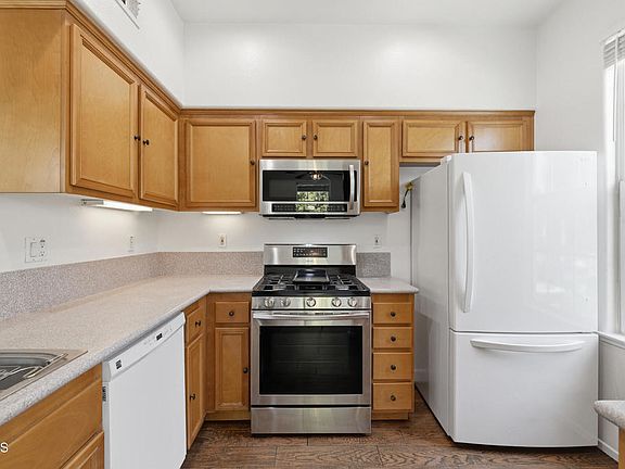 3rd image of 27030 Victoria Ln Unit 73