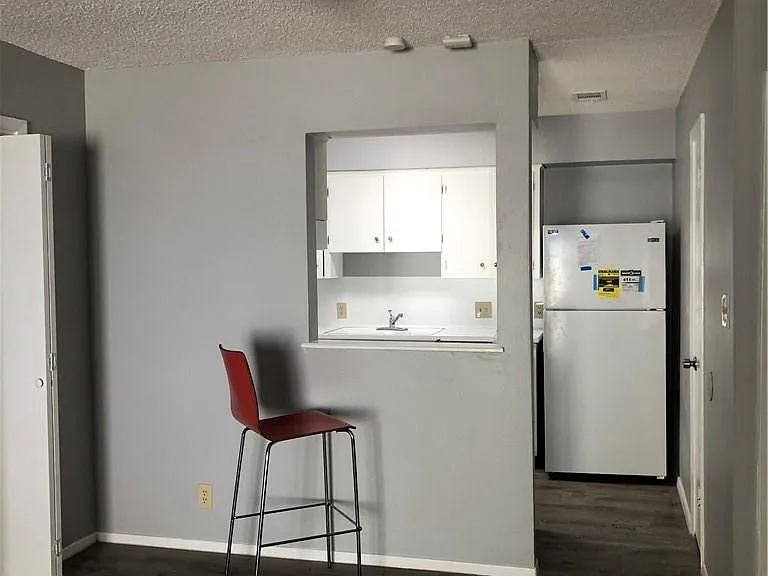 6502 S 1st St #102 — Photo 7