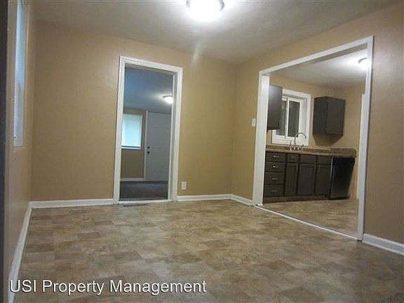 4th image of 4311 Lesley Ave