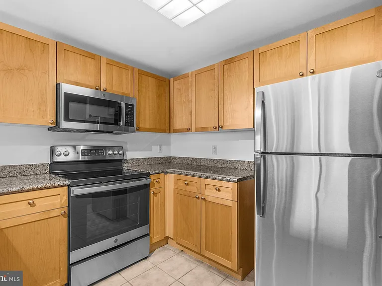 777 7th St NW #1003 — Photo 9