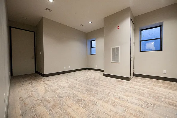 Rented by Brooklyn Group | media 10