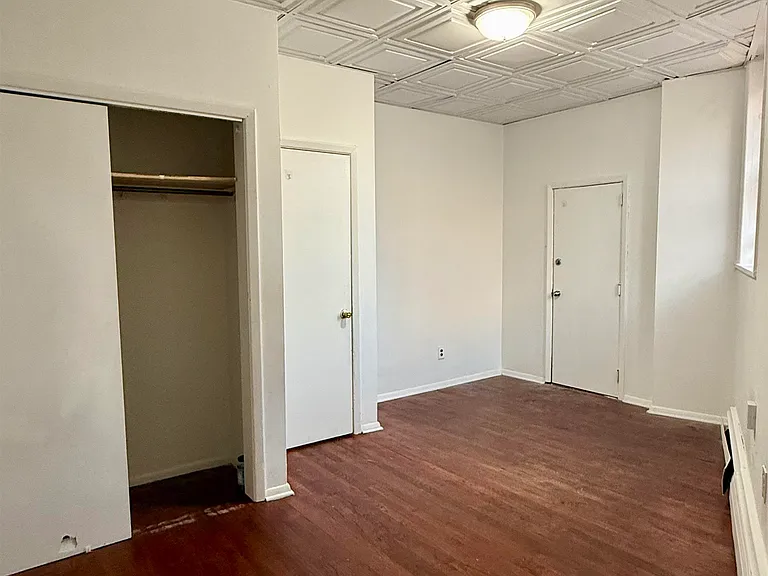 201-203 N 2nd St #7 — Photo 9