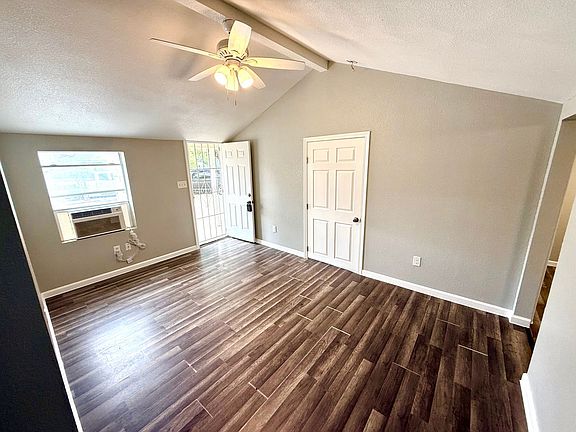 5th image of 602 Lovett Ave APT 1