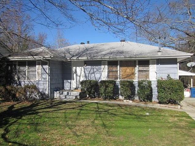 2nd image of 2131 Ben Hill Rd