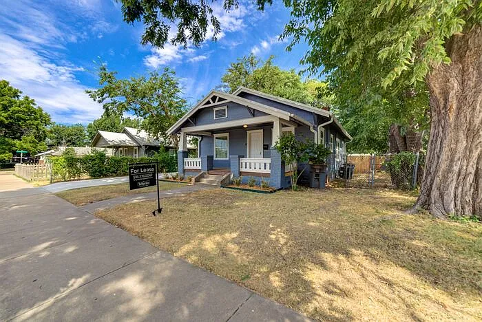 3 bed, 1.0 bath, 1142 sqft, $1,625 — Photo 3