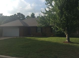 509 N Cherry Cir, Nixa, MO 65714