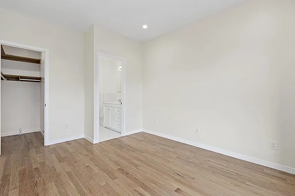 Rented by Compass | media 19