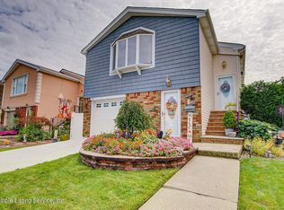 83 Kenmore St, Staten Island, NY 10312