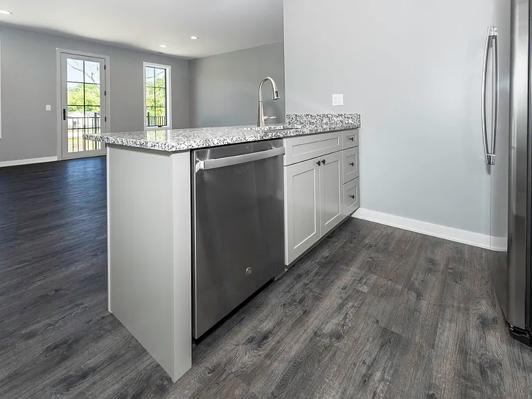5395 Plymouth Rd — Photo 13