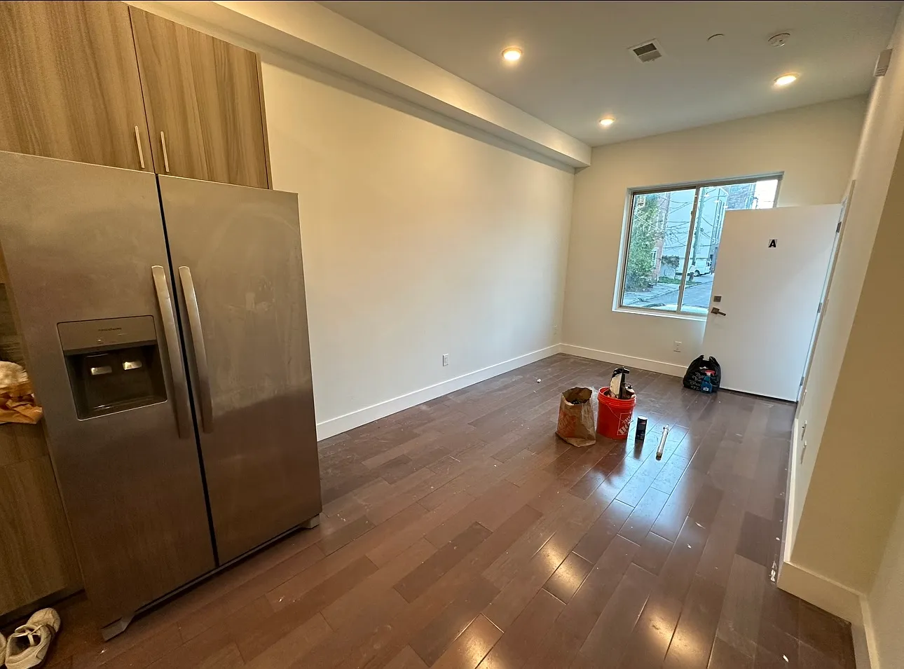 3 bed, 3.5 bath, $2,200 — Photo 3