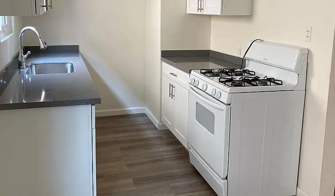 6935 Fulton Ave — Photo 2