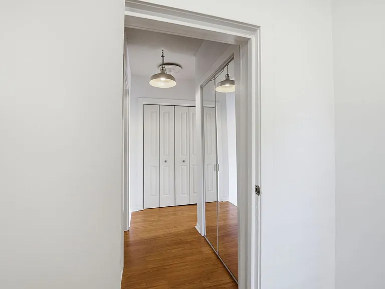 3553 Mission St #C — Photo 14