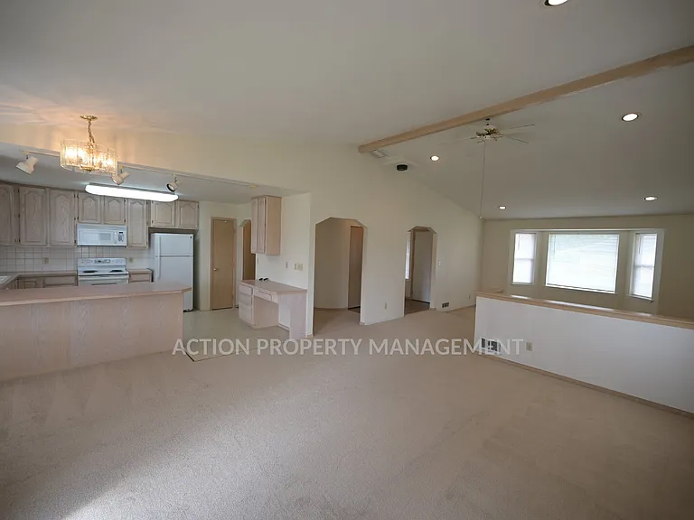 1464 Heath Rd — Photo 11