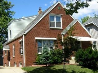 2761 N 58th St, Milwaukee, WI 53210