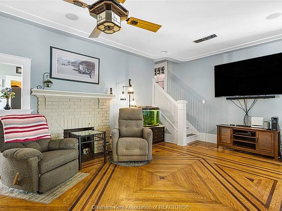 4th image of 97 Victoria Ave