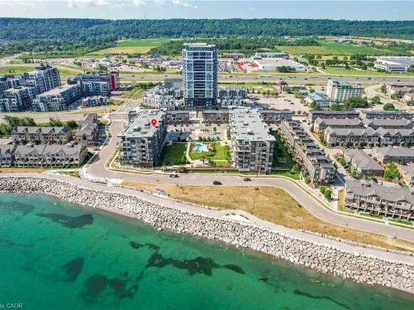 10 Esplanade Ln #602, Grimsby, ON L3M 0H1