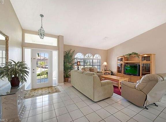 4th image of 254 Seminole Ct