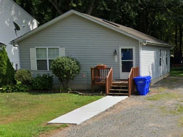 323 Lots Rd