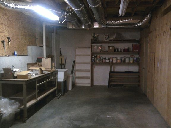 Part unfinished basement