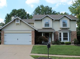 2307 Forest Leaf Pkwy, Ballwin, MO
