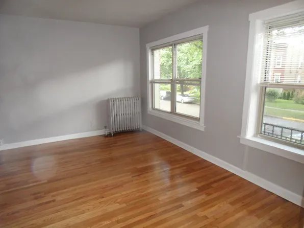 1241 W North Shore Ave APT 1, Chicago, IL 60626