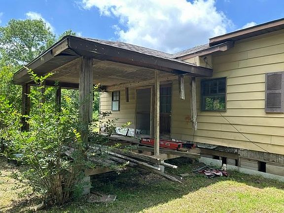 4th image of 250 Oak Hill Rd
