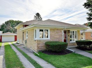 3121 Raymond Ave, Brookfield, IL 60513
