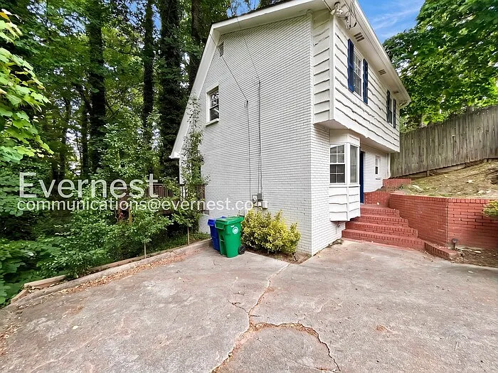 2771 Skyland Dr — Photo 26