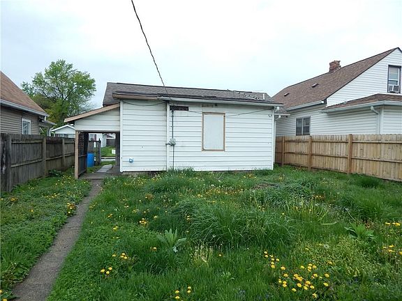 4th image of 1531 Hoefgen St